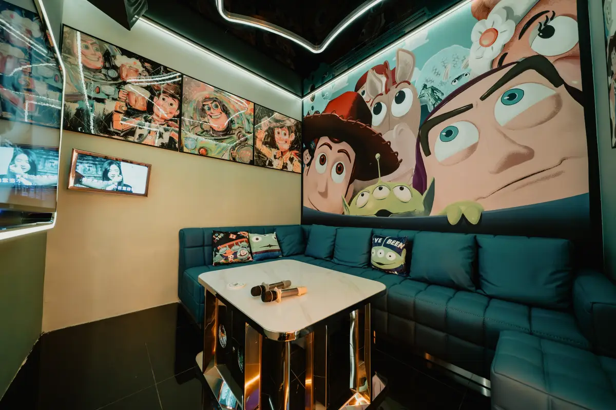 Thematic Room 08