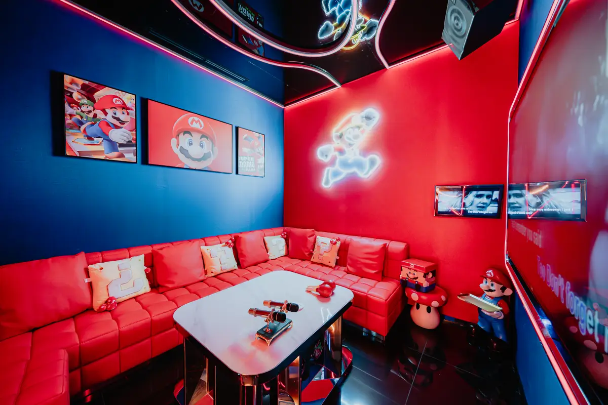 Thematic Room 12